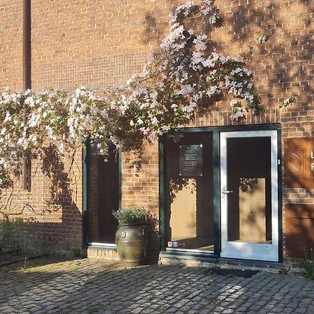 Luxe yurt in monumentale boerderij Villa Eckelrade Buitenkant foto