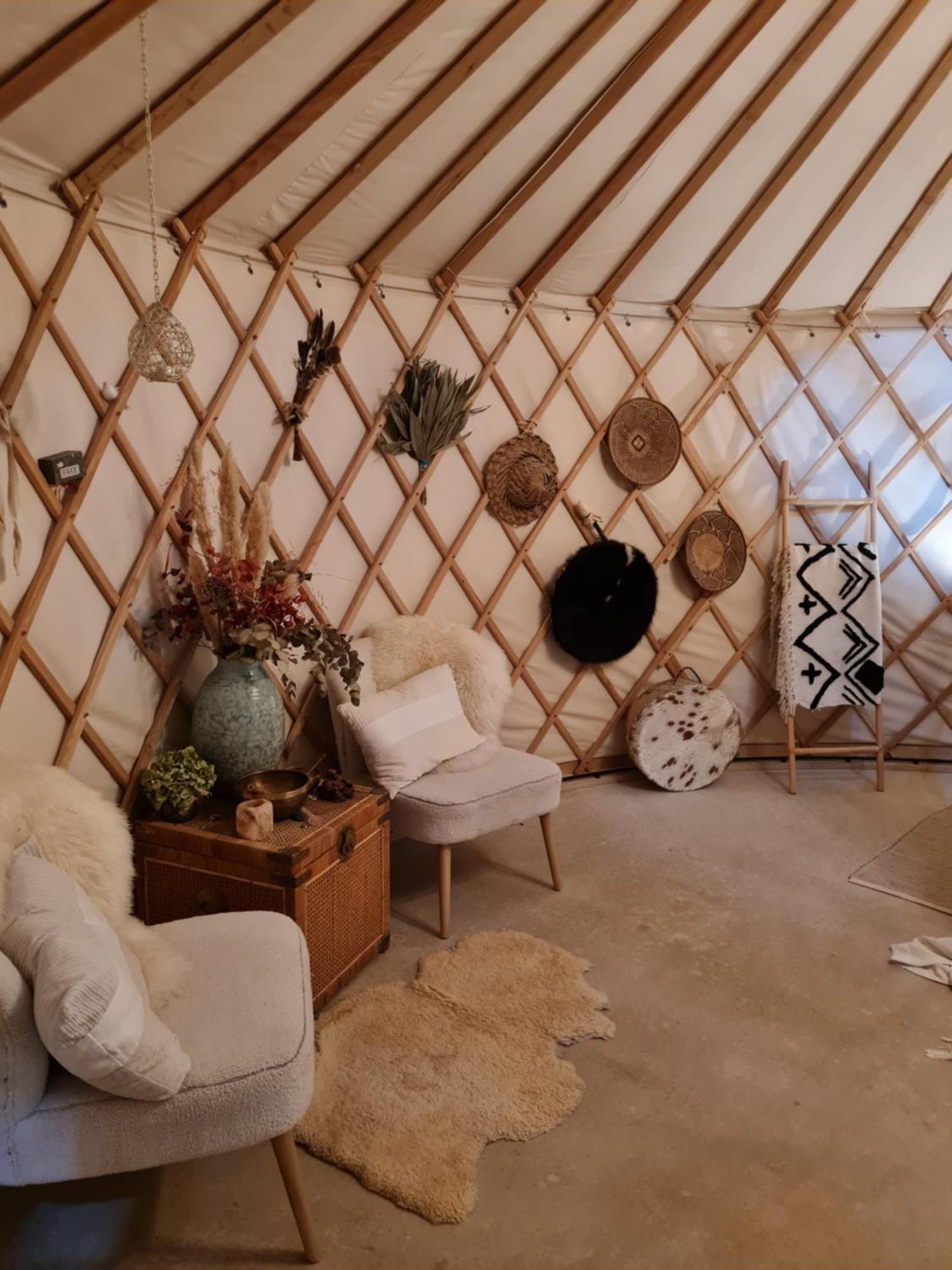 Luxe yurt in monumentale boerderij Villa Eckelrade Buitenkant foto